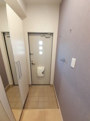 トレバージＢの玄関|シューズボックス付きの玄関です☆