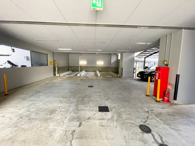 ソラーレNの駐車場