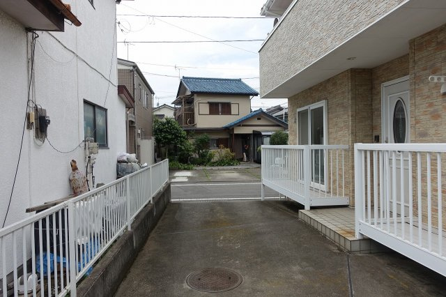 高崎市中大類町　【高気密・高断熱の家】中古住宅の駐車場