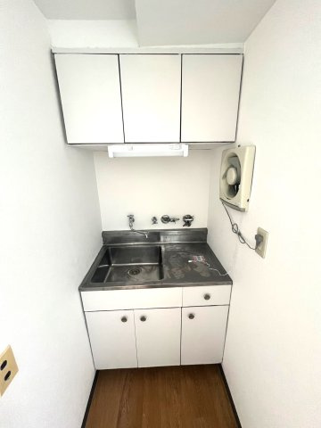 妻恋木工第2ビルのキッチン