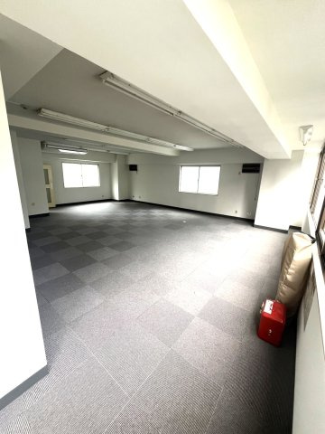 妻恋木工第2ビルの内装