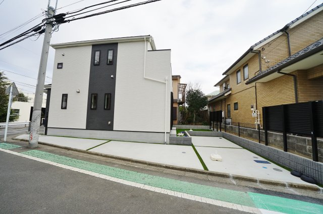 【横浜市旭区中沢3丁目24-14全1棟新築戸建て】★仲介手数料無料★（中沢小学校・旭中学校）