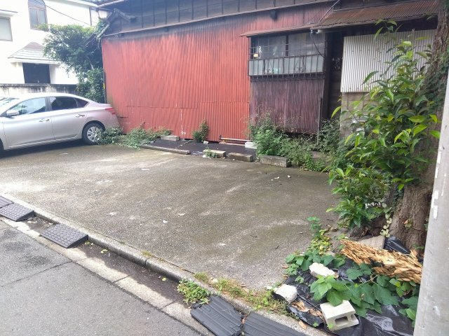 フジ・クレシェンドエノモト　駐車場のその他