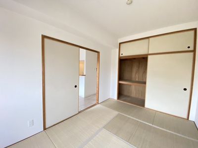 【内装】 | サンクレスト28 | 明るい色調の室内です