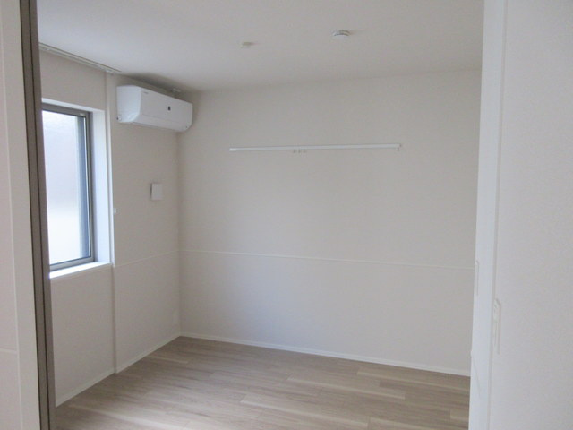 栞の居間・リビング|★明るいフローリングのお部屋です★