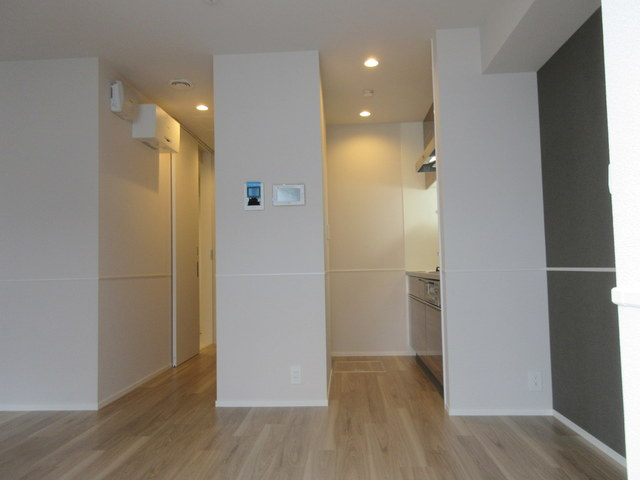 栞の居間・リビング|★明るいフローリングのお部屋です★