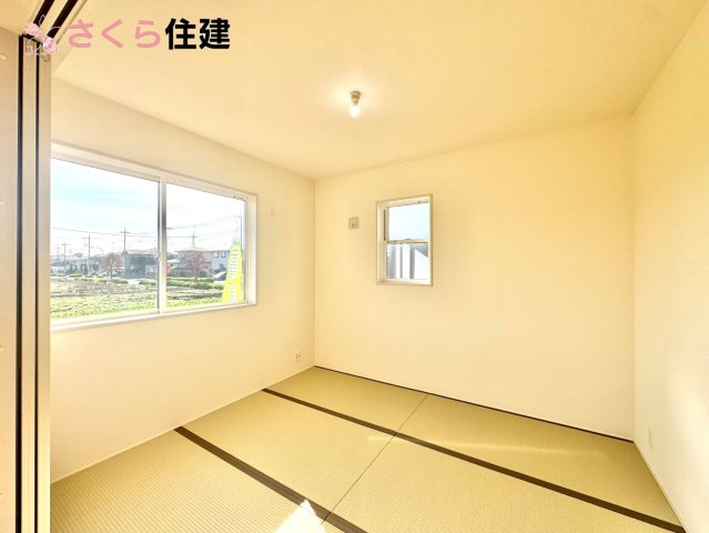 第1下野大光寺　2号棟の和室|扱いやすくデザイン性の高い畳の和室はお昼寝スペースや、お孫さんが泊まりに来たら客間にもなります。