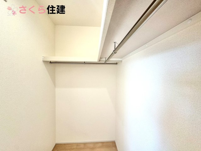 第1下野大光寺　2号棟の収納|衣類はもちろん、お子様との思い出もたっぷりしまえるウォークインクローゼット
