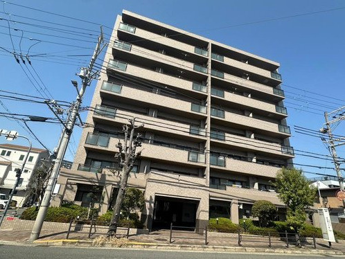 サーパス城東　3階の外観