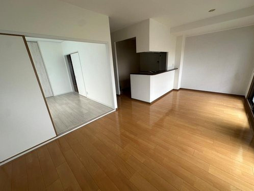 サーパス城東　3階の居間・リビング