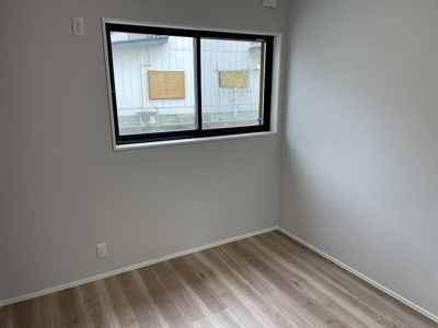 【洋室】 | 天童市柏木町建売住宅【平屋】 | 客間としてもお子様のプレイルームとしてもご活用頂けます。