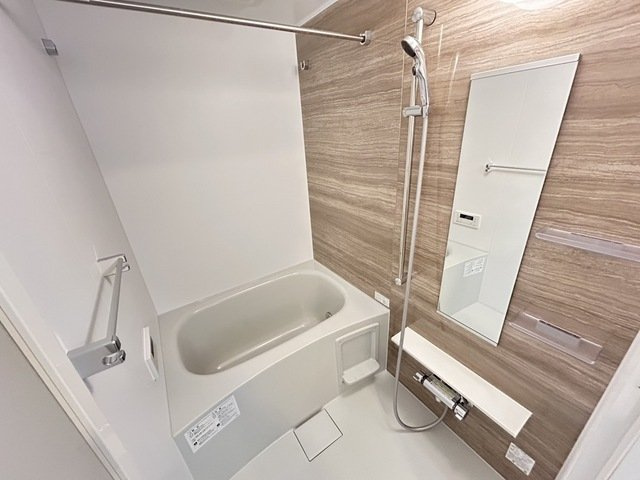 ヒカルサ枚方村野高見台の浴室|きれいなお風呂です