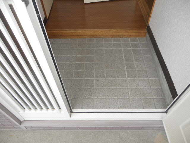 ハイツ星の玄関