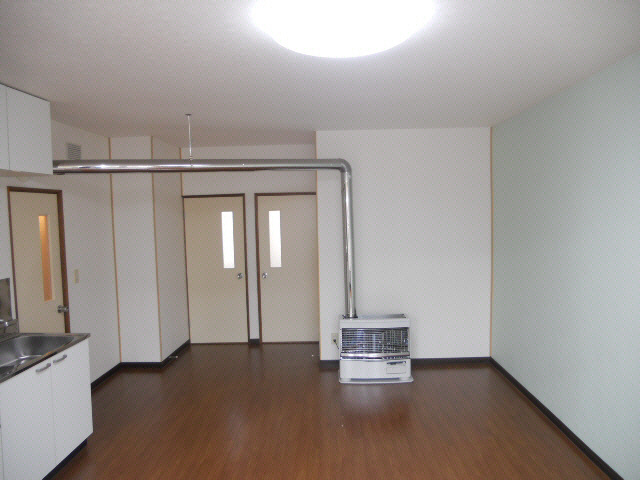 ハイツ星の居間・リビング