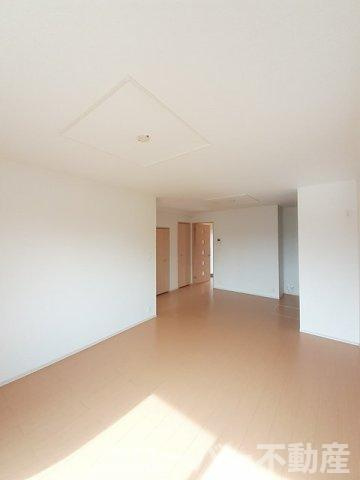 アスランリバーウエストＡの居間・リビング