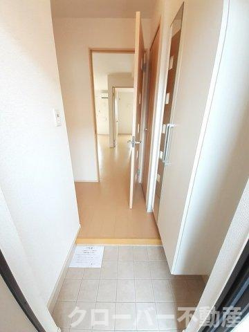 アスランリバーウエストＡの玄関