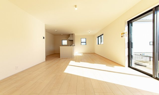 【居間・リビング】 | 大和市西鶴間7丁目 新築戸建 全8棟