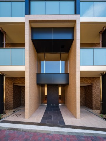 ミリアレジデンス根岸柳通りのエントランス