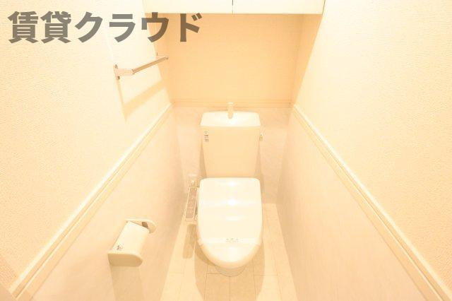 ミラベルヒルズのトイレ|ゆったりとした空間のトイレです