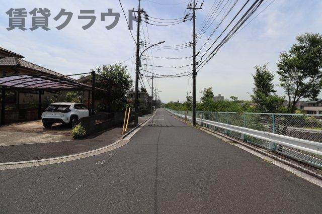 ミラベルヒルズの周辺