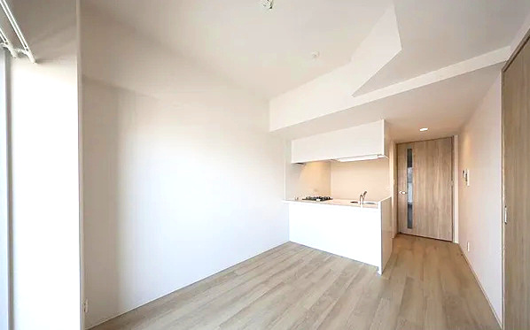 アドバンス名古屋シュテルン　名古屋市賃貸　仲介手数料無料の居間・リビング