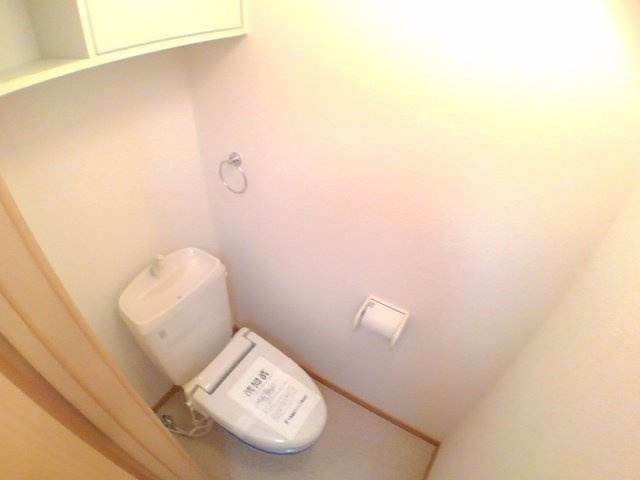 パーミイ・ヒル参番館のトイレ|ゆったりとした空間のトイレです