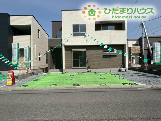 深谷市萱場　第10期　新築一戸建て　ワイウッドコート　05の駐車場