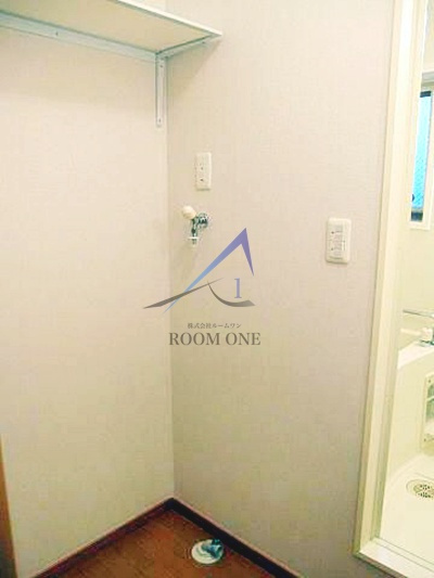 アザレ千住の設備|洗濯機置き場です。