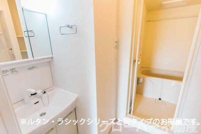 ヴィラの洗面所