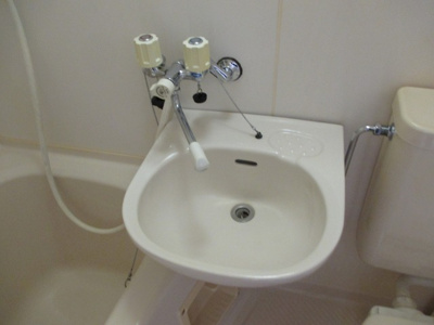 【洗面所】 | 浜本ビル | ユニットバス内の洗面台です