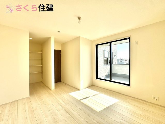 第1下野大光寺　1号棟の洋室|広々とした洋室です♪お子様の成長に伴って増えていく荷物にも対応できます！