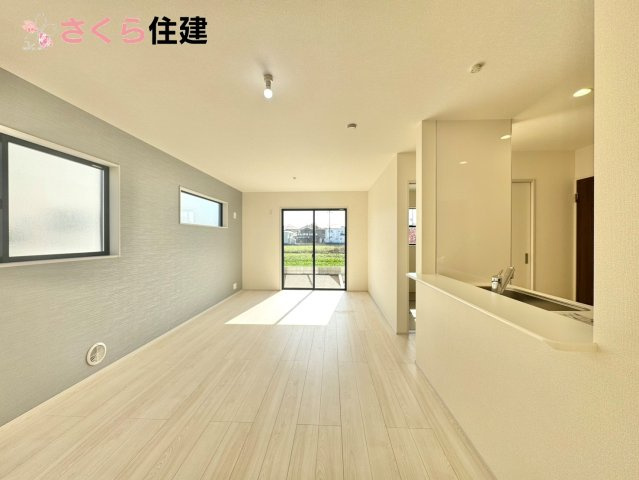 第1下野大光寺　1号棟の居間・リビング|広々16.7帖LDLは南向きで日当たり良好。ゆったりとした時間の流れる開放的なくつろぎの空間		