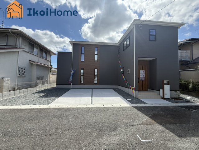 神戸市西区天が岡　新築の外観|【ホームページに現地動画掲載中】●年中無休：当日予約可●お庭付！駐車場並列4台♪ひな壇で陽当り良好！