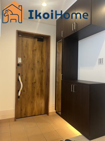 神戸市西区天が岡　新築の玄関|◆同社施工例◆年中無休：当日予約可●玄関には靴をたくさん収納できるシューズボックスが完備