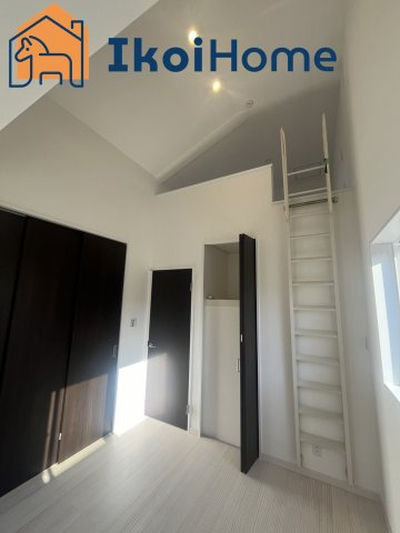 神戸市西区天が岡　新築の寝室|◆同社施工例◆年中無休：当日予約可●より一層フローリング強くする10年保証のコーティングもご用意