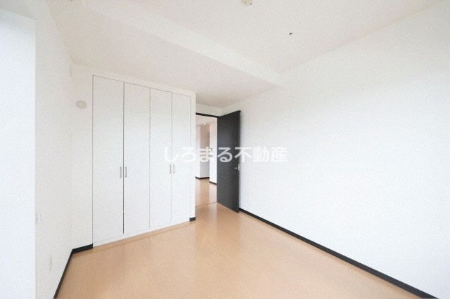 エルザグレース堀江タワーの洋室