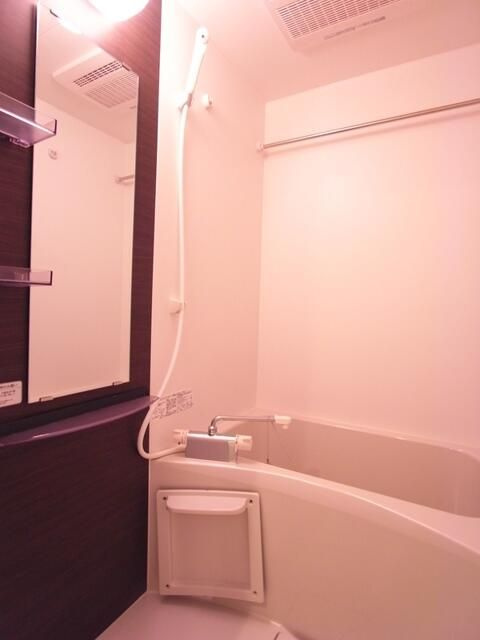 リブリ・東上野の浴室