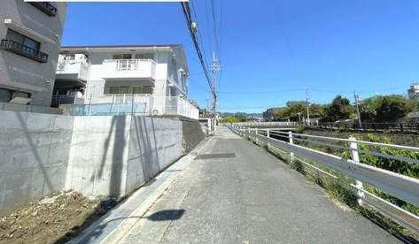豊中市桜の町5丁目　新築戸建の前面道路含む現地写真