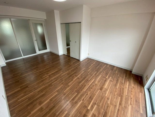 パレス上原の居間・リビング