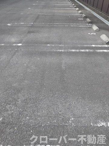 サン・ハロー　Ｅの駐車場