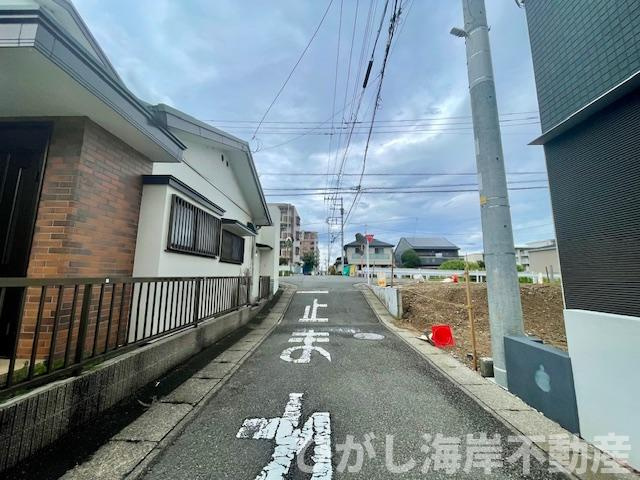 平塚市山下３丁目　売地の前面道路含む現地写真|現地外観