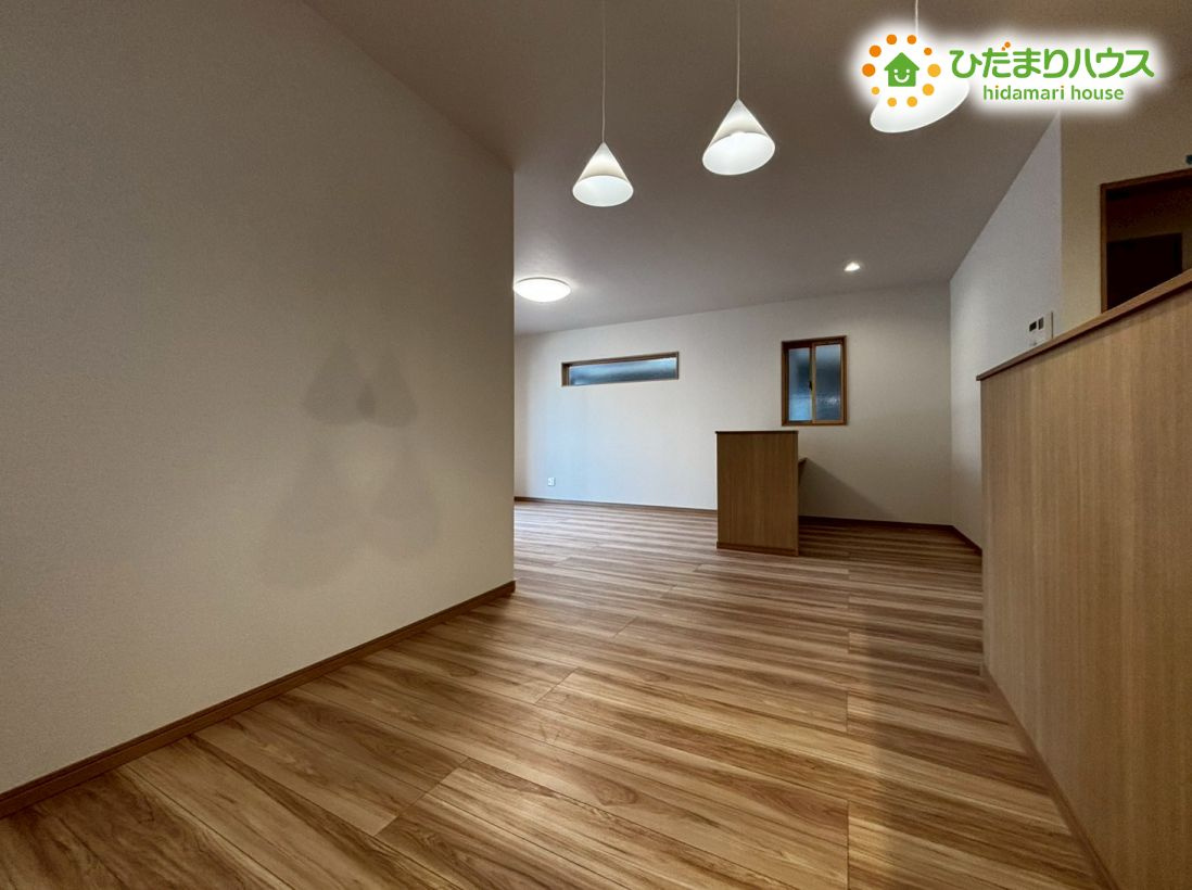 深谷市上野台　第59期　新築一戸建て　ワイウッドコート　01の居間・リビング