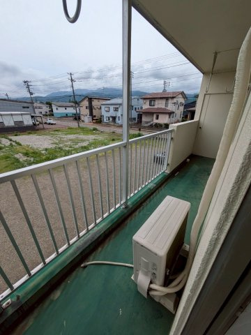 ヴィラナリー上越Ⅱのバルコニー