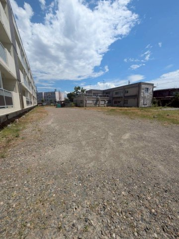 ヴィラナリー上越Ⅱの駐車場