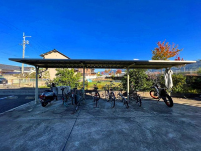 【その他】 | レオパレスファミール　翠峰 | 屋根付き駐輪場