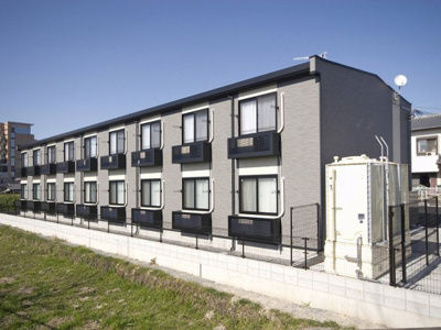 【外観】 | レオパレスファミール　翠峰 | 落ち着いた雰囲気の外観です