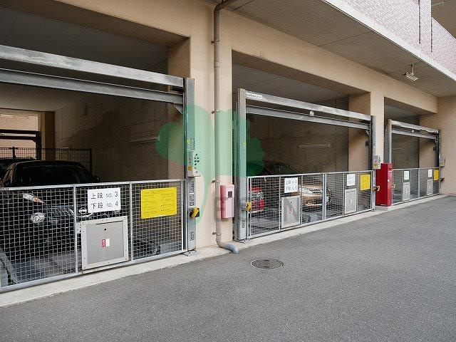 アミティエ博多駅南の駐車場