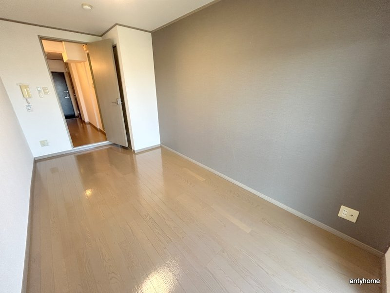イーズ千里山　仲介手数料無料の洋室