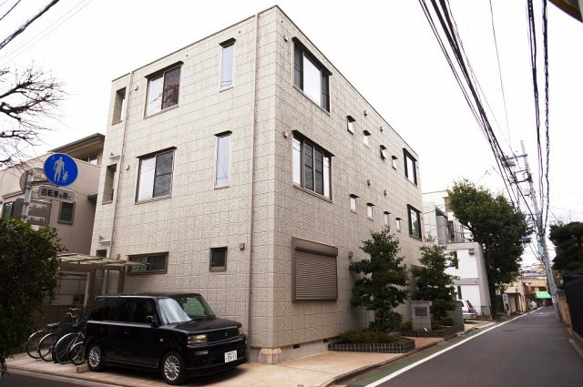 クレスト目白台のロビー