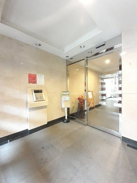 シャトーノール梅島のエントランス